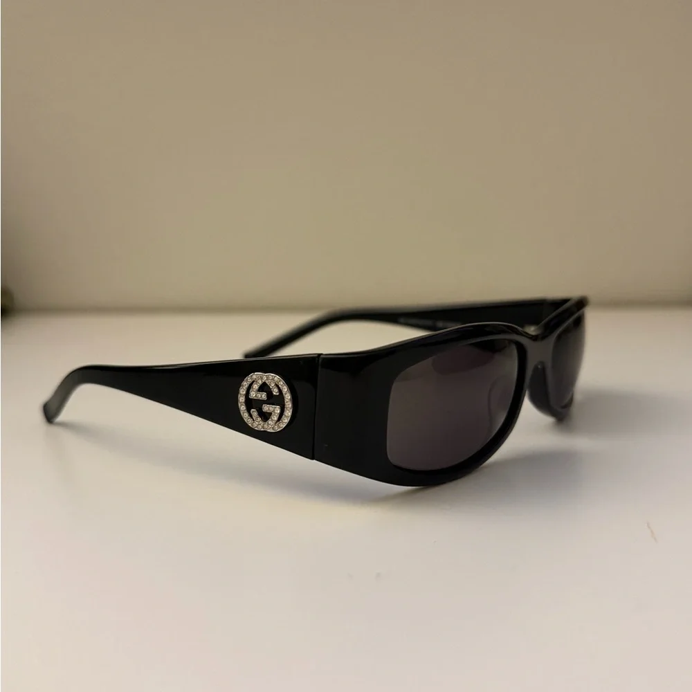 Gucci Black Sunglasses with Silver Accents - Picture 5 of 8